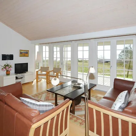 3 Bedroom Cozy Home In Ebeltoft Дом отдыха Эбельтофт
