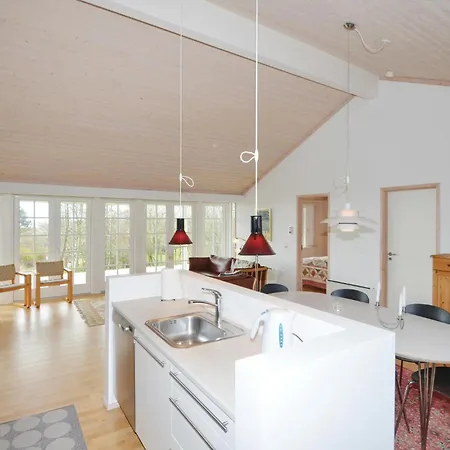 3 Bedroom Cozy Home In Ebeltoft *